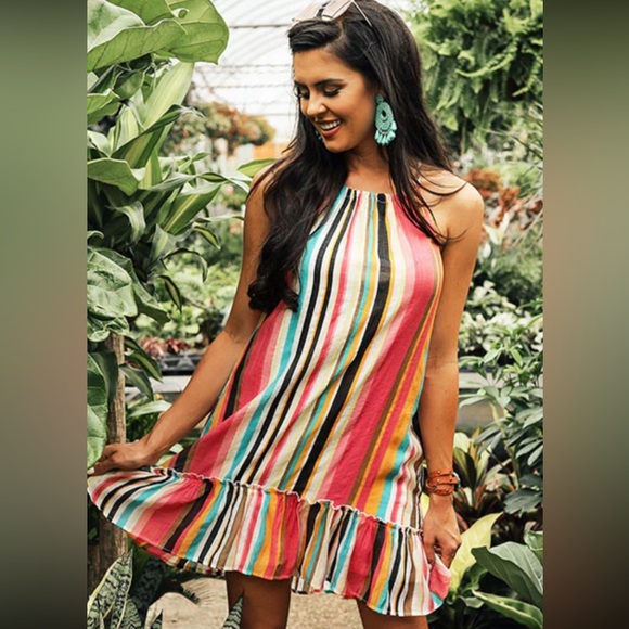 Tropic Chic Shift Dress - Picture 1 of 8